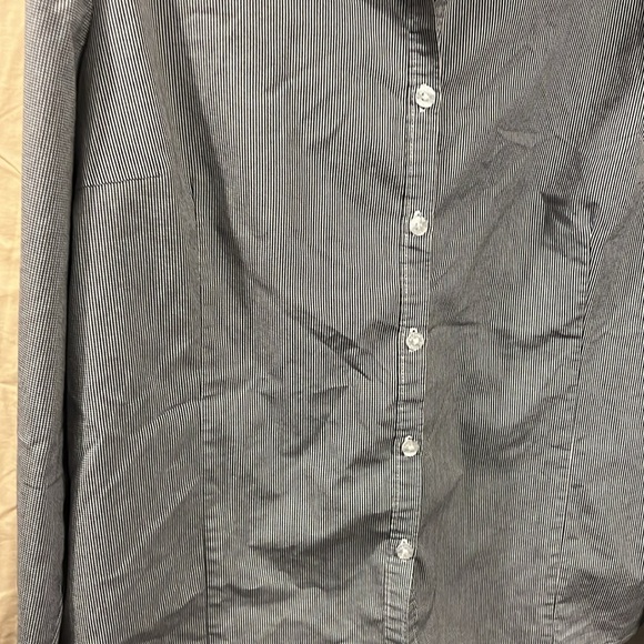 Like new George long sleeve button down black and white size XL (16-18) - Picture 2 of 5